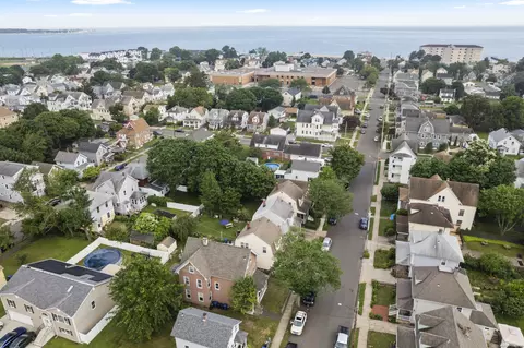 169 Peck Ave, West Haven, CT 06516