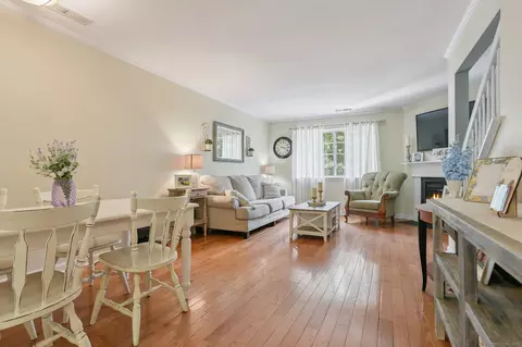 310 Boston Post Rd #165, Waterford, CT 06385