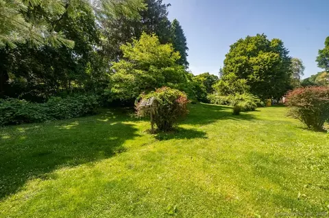 166 Forest St, Hamden, CT 06518 photo 1