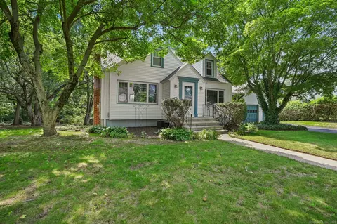 57 Lakeview Ave, Hamden, CT 06514