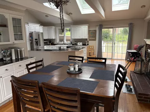 41 Starr Hill Rd, Groton, CT 06340