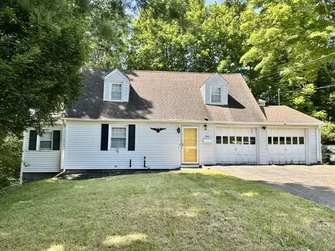 60 Steuben St, Meriden, CT 06451