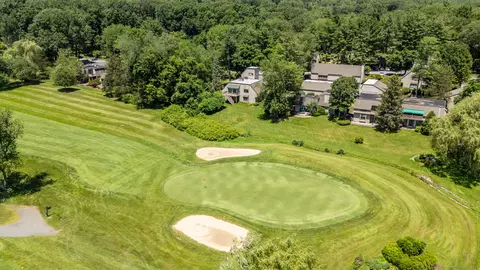 17 Crocus Ln #17, Farmington, CT 06032
