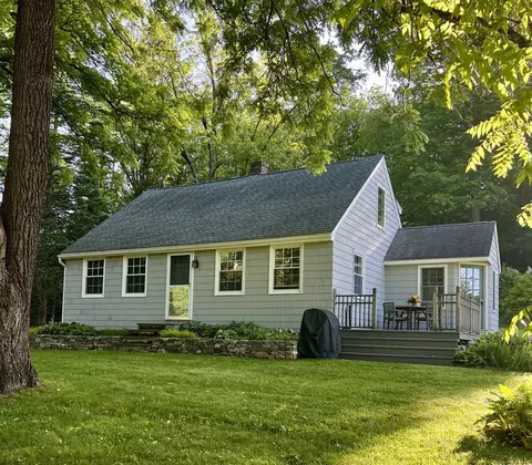 468 E River Rd, Riverton, CT 06065