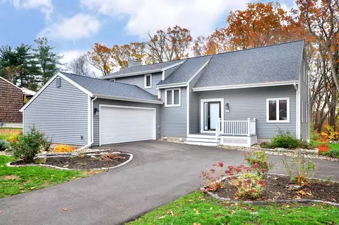 17 Box Turtle Ln, Windsor, CT 06095