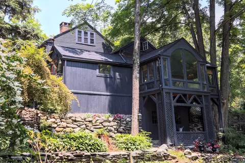 6 Bristol Town Rd, Southbury, CT 06488