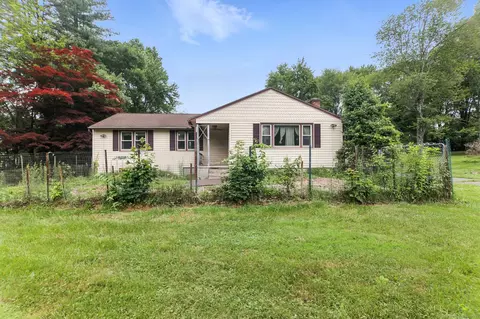 14 Sunset Ln, Bloomfield, CT 06002