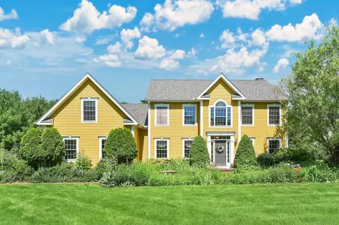 35 Old Reservoir Rd, Glastonbury, CT 06033