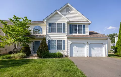 51 Schoolhouse Lndg #51, East Granby, CT 06026