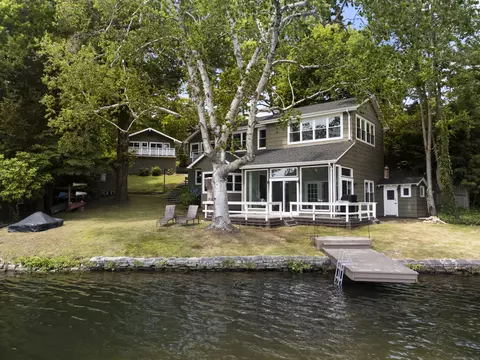 162 Woodpond Rd, West Hartford, CT 06107