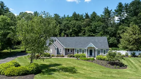 22 Fawn Dr, Granby, CT 06035