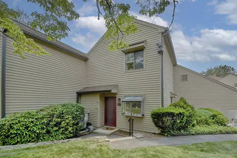 150 Hope St #18, Stamford, CT 06906