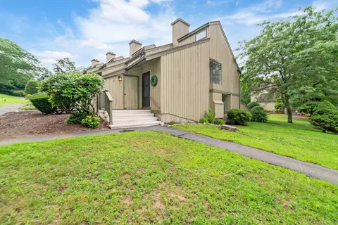 380 Old Waterbury Rd #12, Southbury, CT 06488