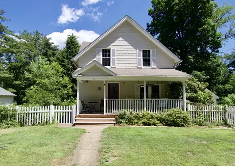 31 East St, Stafford Springs, CT 06076