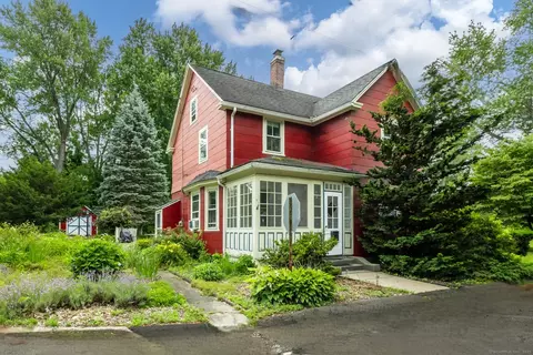 2 Kelley Ave, Wethersfield, CT 06109