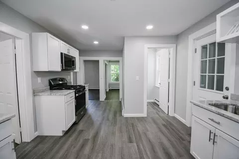 31 Chapman St, New Britain, CT 06051