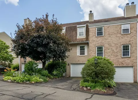 64 Kingswood Dr #64, Bethel, CT 06801