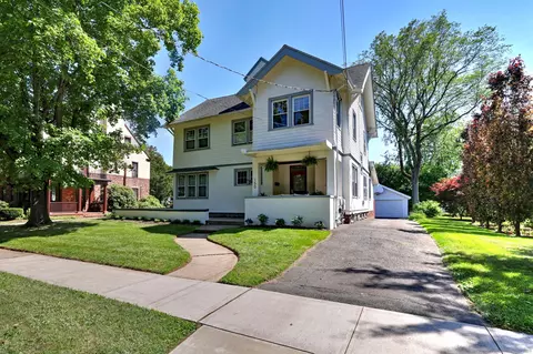 150 Westwood Rd, New Haven, CT 06515