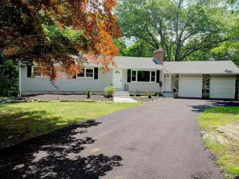 185 Hope Valley Rd, Amston, CT 06231