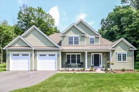 11 Tall Oaks Dr #11, New Milford, CT 06776