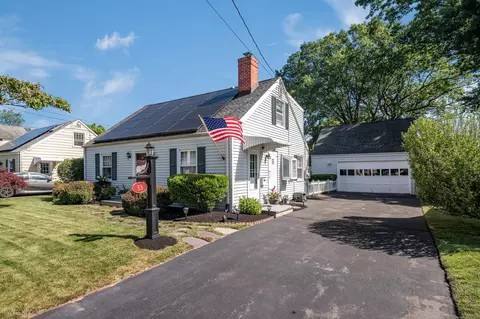 33 Thorpe St, North Haven, CT 06473