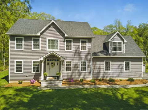 261 West St, Hebron, CT 06248