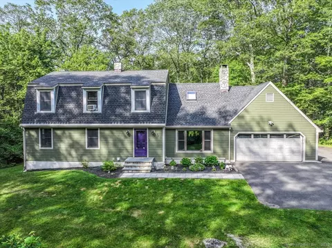 52 Dick Finn Rd, New Fairfield, CT 06812