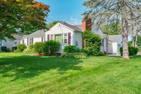 200 Starr Dr, Rocky Hill, CT 06067