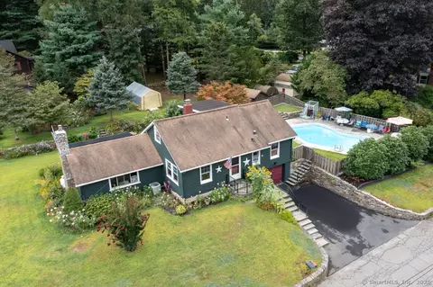 46 Hemlock Dr, Deep River, CT 06417