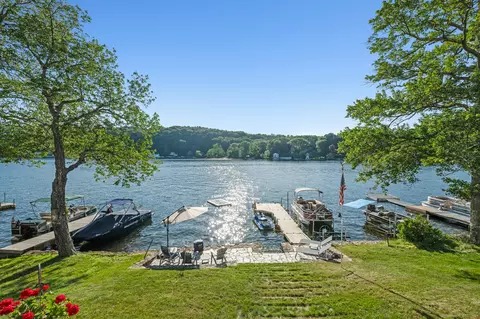 266 Perch Rock Trl, Winchester, CT 06098
