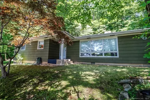71 Mill Plain Rd # R, Danbury, CT 06811