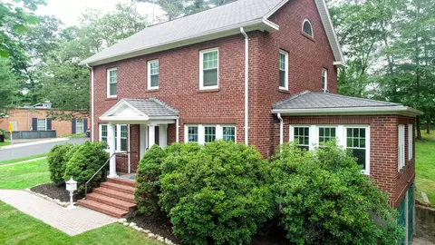 72 Lovely St, Unionville, CT 06085