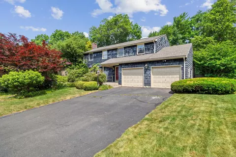 24 Pioneer Dr, West Hartford, CT 06117