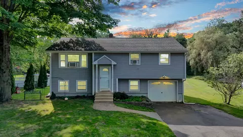 111 Pinehurst Dr, Meriden, CT 06450
