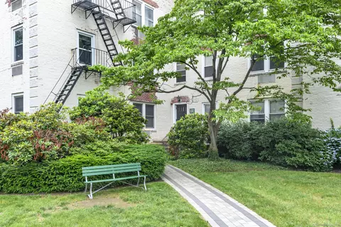 132 Summer St #3C, Stamford, CT 06901
