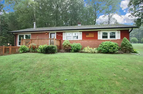 109 Pinnacle Rd, Ellington, CT 06029