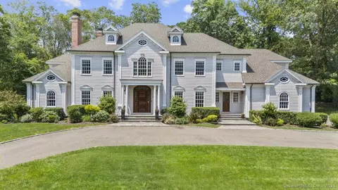 30 Wellington Dr, Fairfield, CT 06824