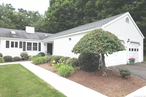 319 Thomaston Rd #5, Watertown, CT 06795