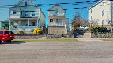 96 Davis Ave, Bridgeport, CT 06605