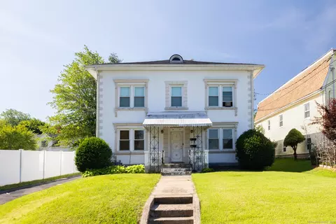 15 Magnolia Ave, Bristol, CT 06010