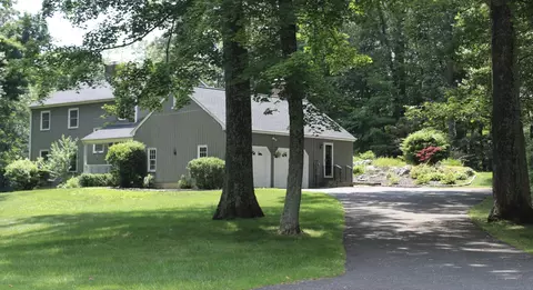 31 Hunter Ln, Ridgefield, CT 06877