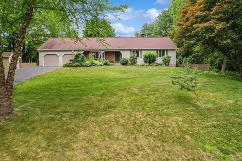 32 Carriage Dr, Burlington, CT 06013