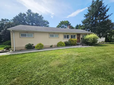 161 Laurel Ter, Cheshire, CT 06410