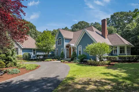 30 Watrous Point Rd, Old Saybrook, CT 06475