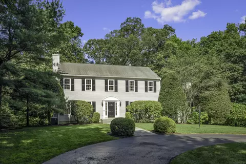 70 Fitch Ln, New Canaan, CT 06840