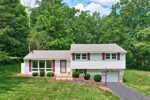 29 Candee Rd, Prospect, CT 06712