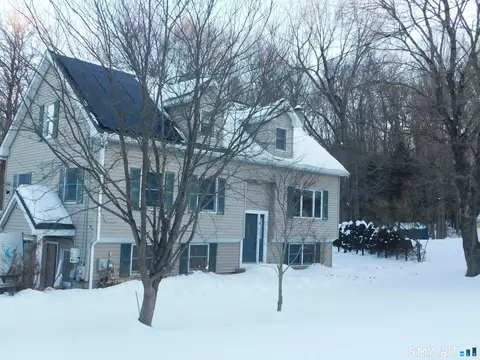 9 Wampum Dr, New Milford, CT 06776