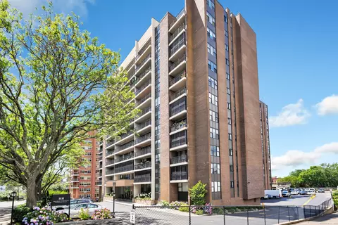 44 Strawberry Hill Ave #1E, Stamford, CT 06902