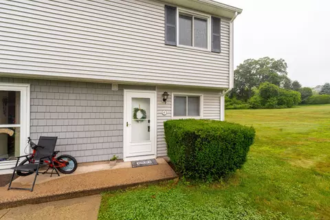 16 Seymour Rd #6F, East Granby, CT 06026