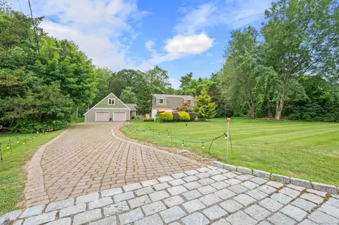 140 Woodland Hills Rd, Southbury, CT 06488